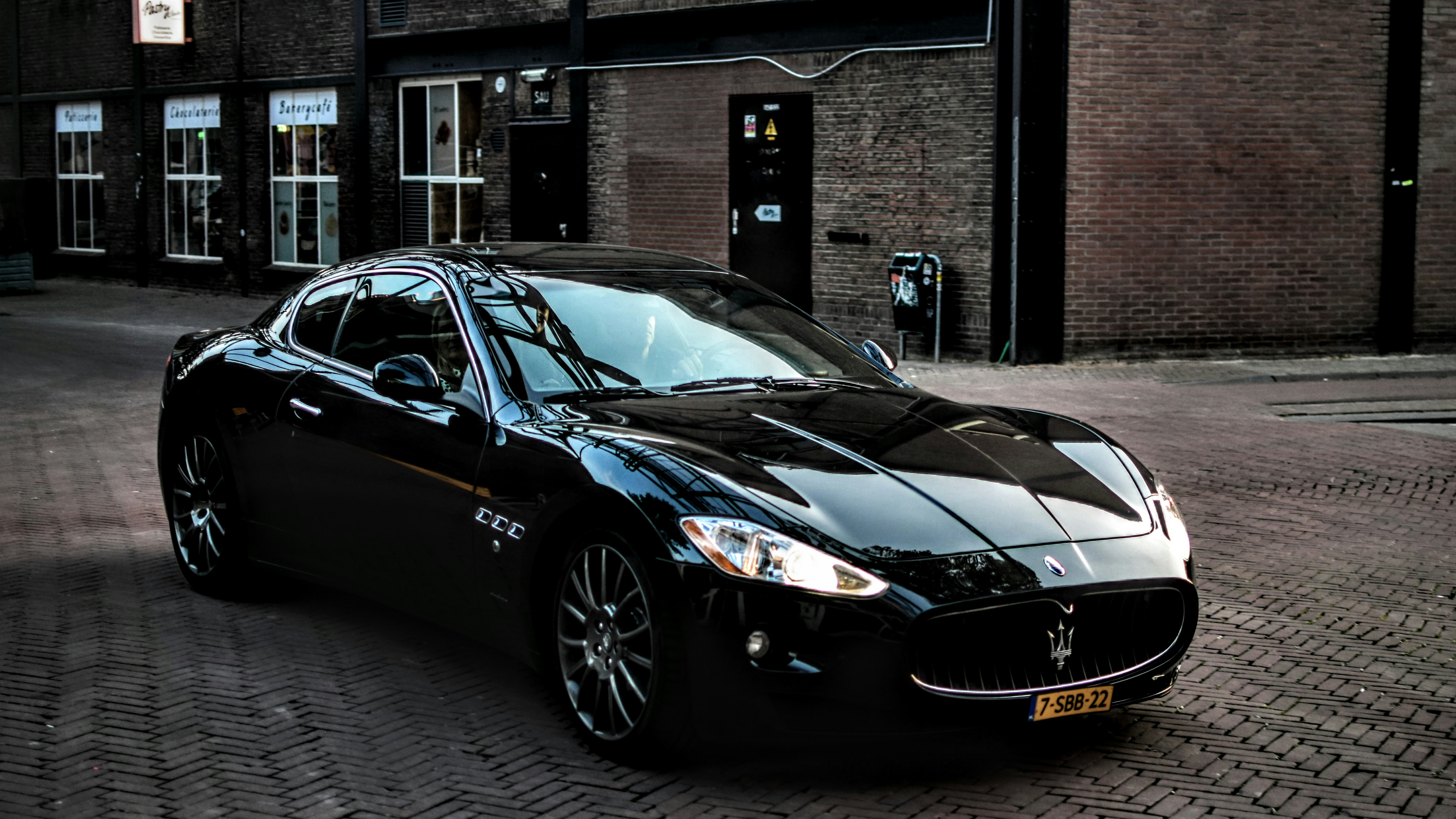Luxury car 14